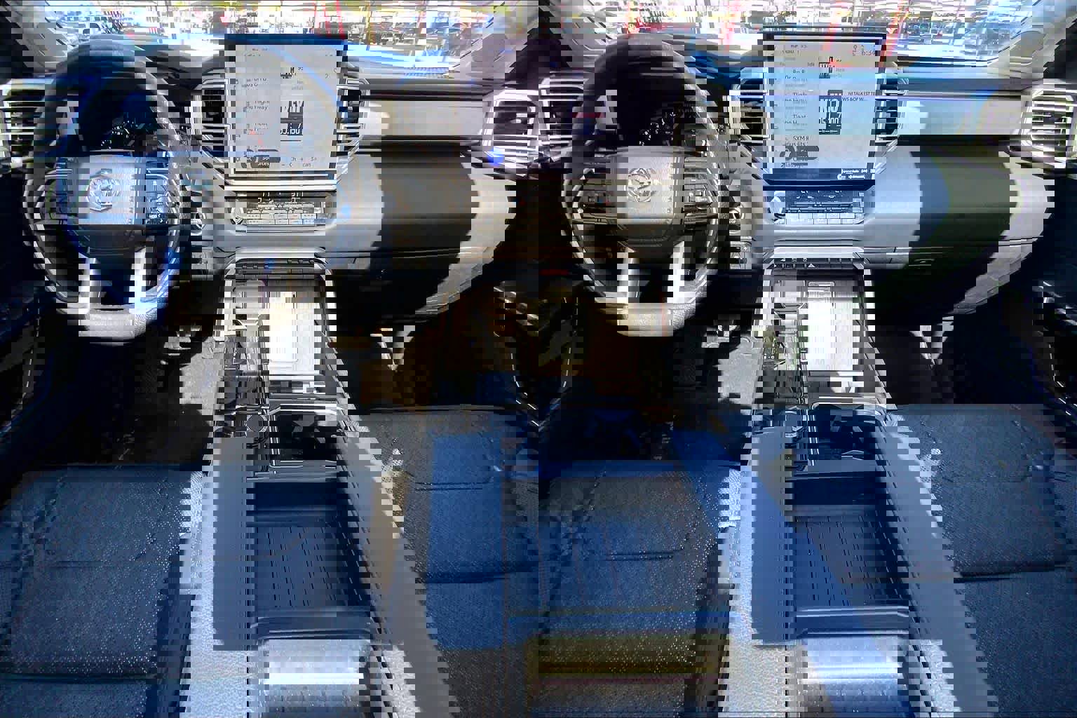 Used 2022 Toyota Tundra Limited RWD image 16