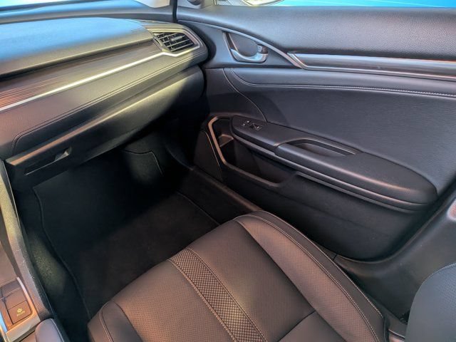 Used 2019 Honda Civic Touring image 15