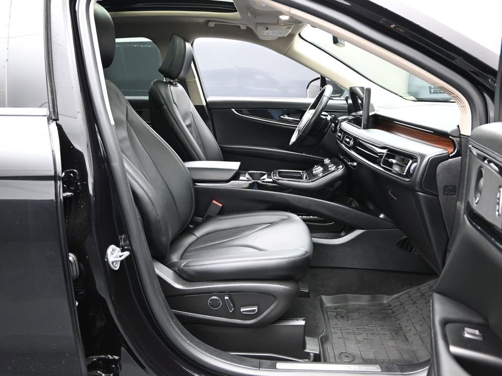 Used 2023 Lincoln Nautilus Reserve w/ Equipment Group 201A image 24