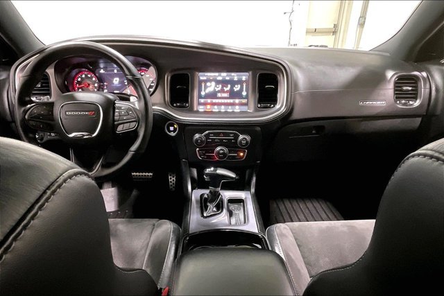 Used 2022 Dodge Charger R/T w/ Plus Group RWD image 15