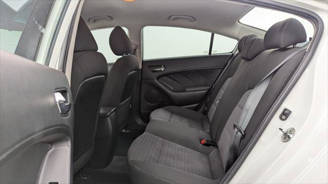 Used 2018 Kia Forte S image 17