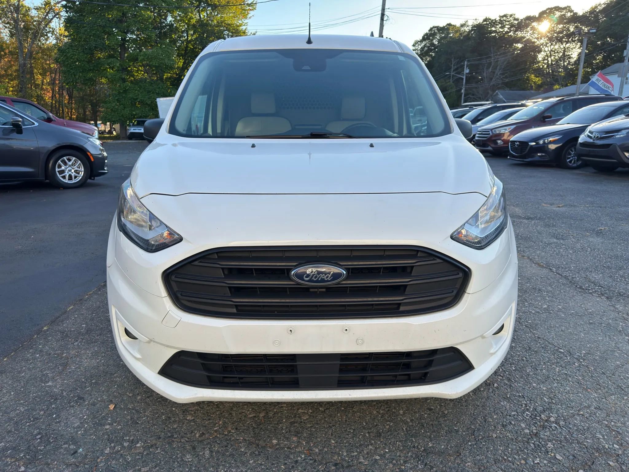 Used 2020 Ford Transit Connect XLT image 2