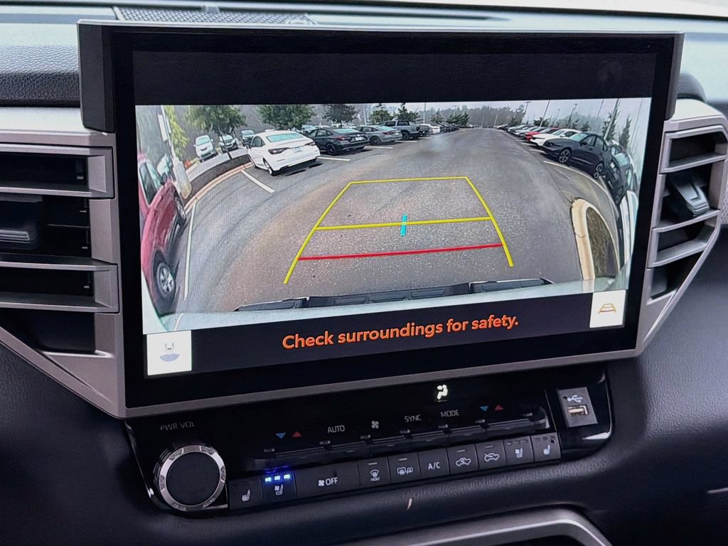 Used 2025 Toyota Tundra Limited AWD/4WD image 12