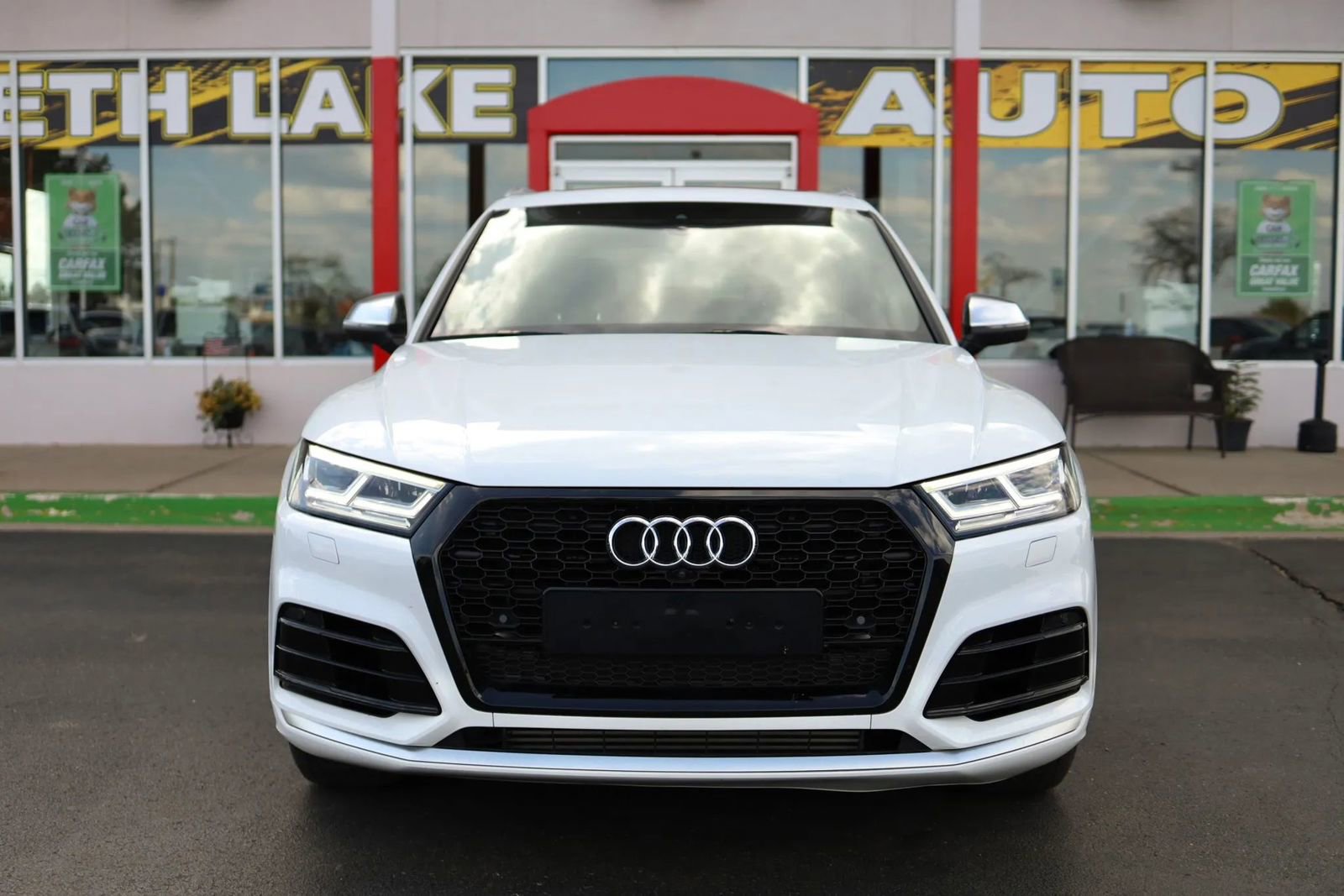 Used 2018 Audi SQ5 Prestige w/ Prestige Package AWD/4WD image 2