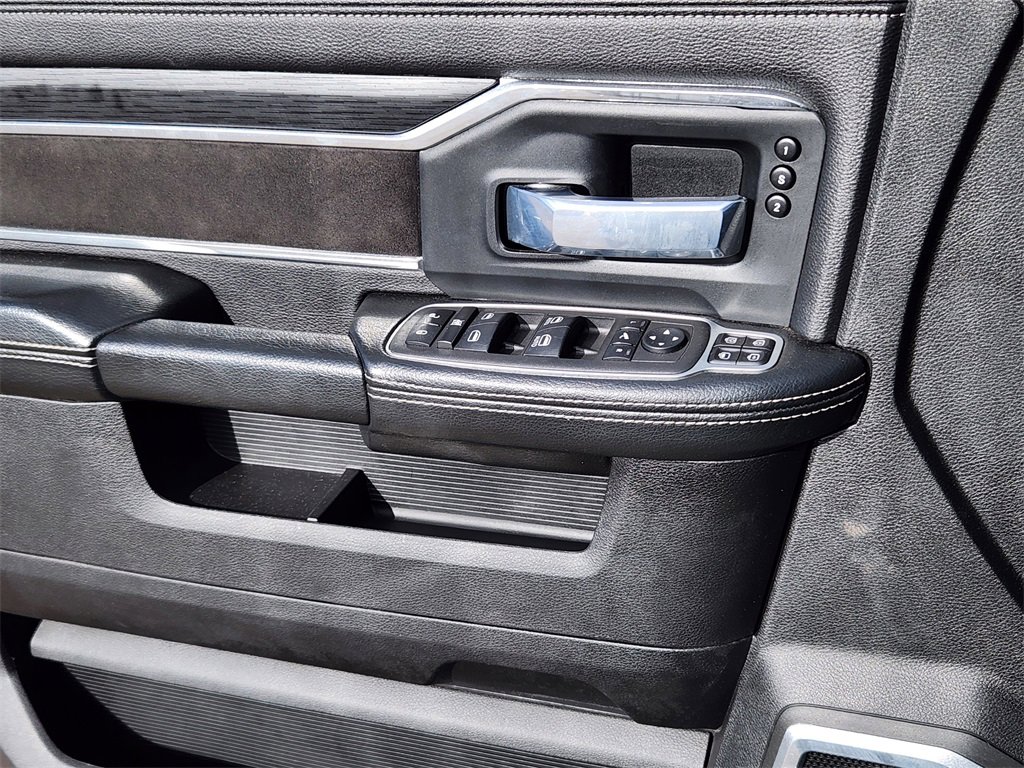 Used 2024 RAM 2500 Laramie w/ Sport Appearance Package image 6