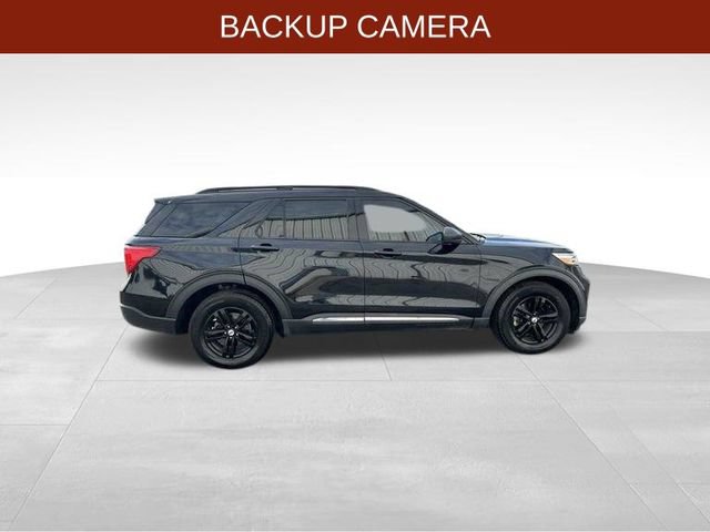 Used 2023 Ford Explorer XLT w/ Equipment Group 202A AWD/4WD image 8