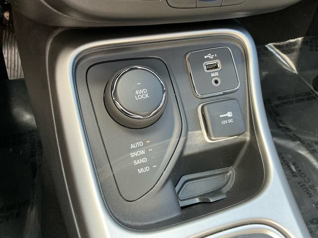 Used 2021 Jeep Compass Latitude w/ Sun and Sound Group AWD/4WD image 24