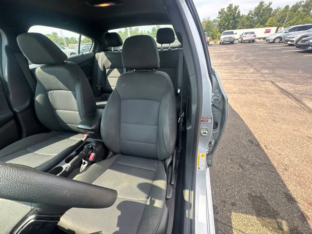 Used 2018 Chevrolet Cruze LT FWD image 11