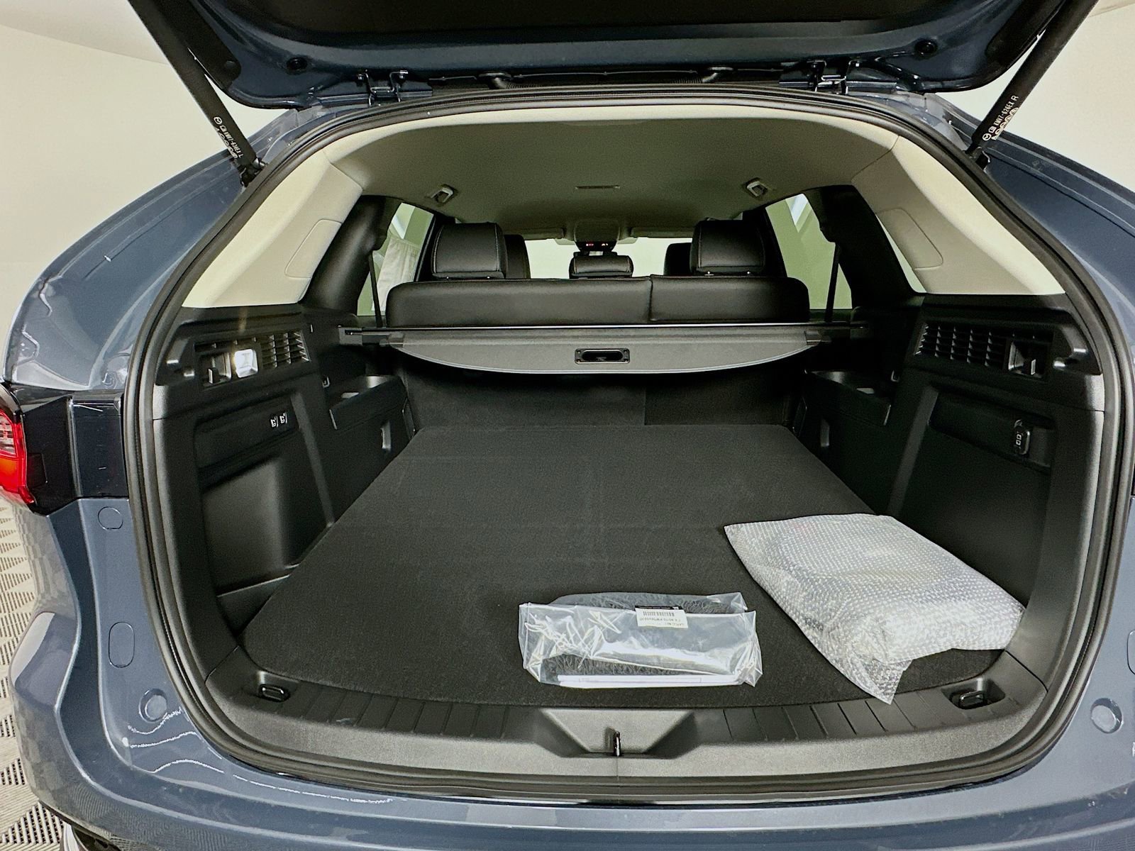 New 2026 MAZDA CX-70 SC AWD/4WD image 25