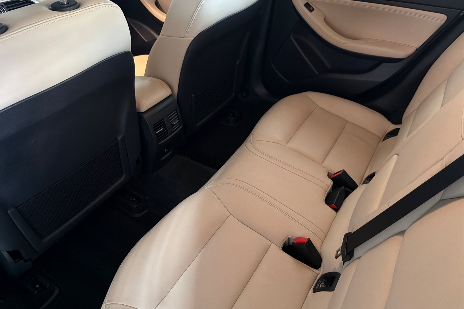 Used 2018 INFINITI QX30 AWD w/ Cargo Package image 11
