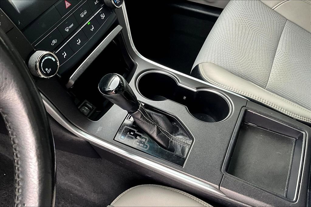 Used 2016 Toyota Camry SE FWD image 15