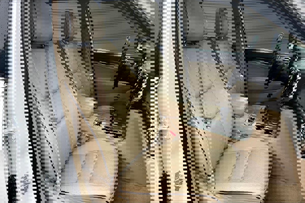 Used 2015 Jeep Grand Cherokee Overland image 28