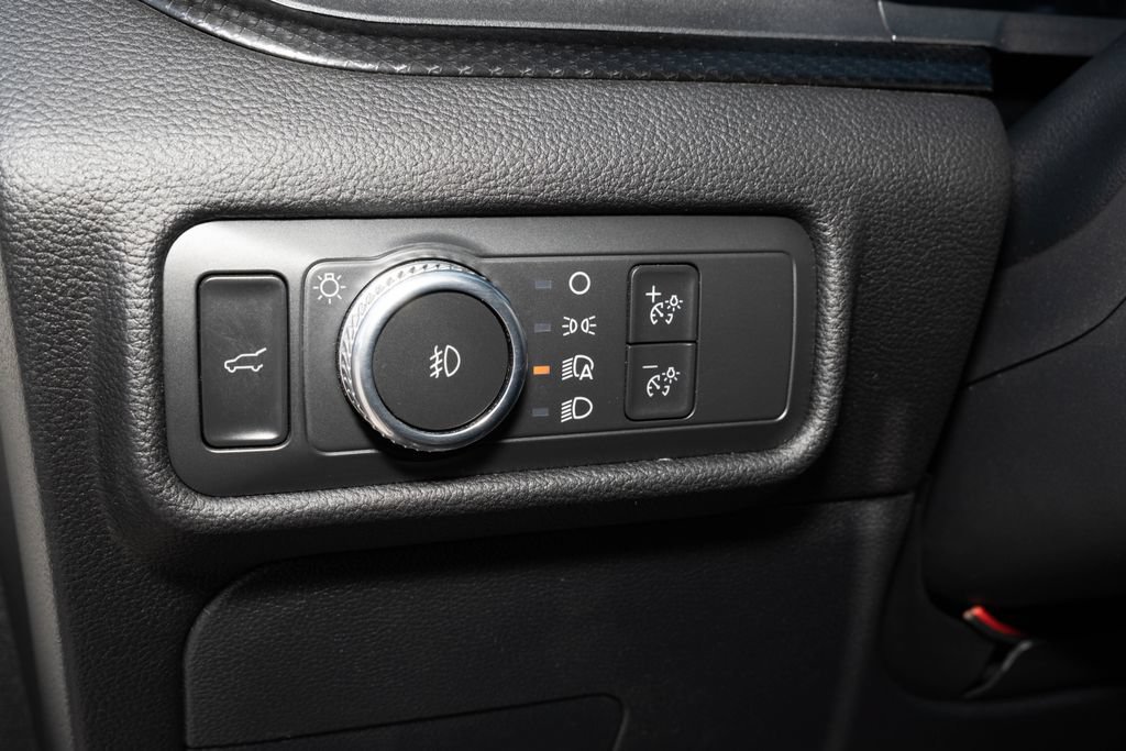 Used 2022 Ford Explorer ST w/ Equipment Group 401A AWD/4WD image 31