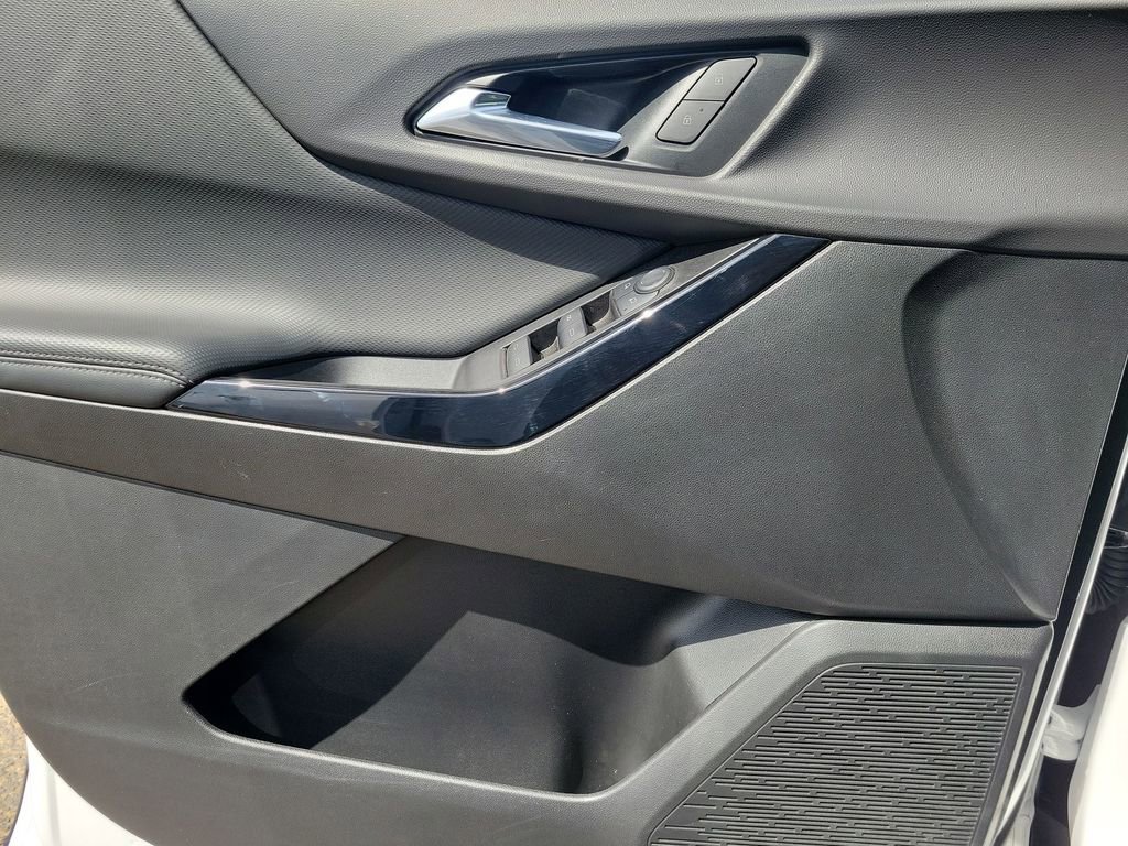 Used 2025 Chevrolet Equinox LT image 15