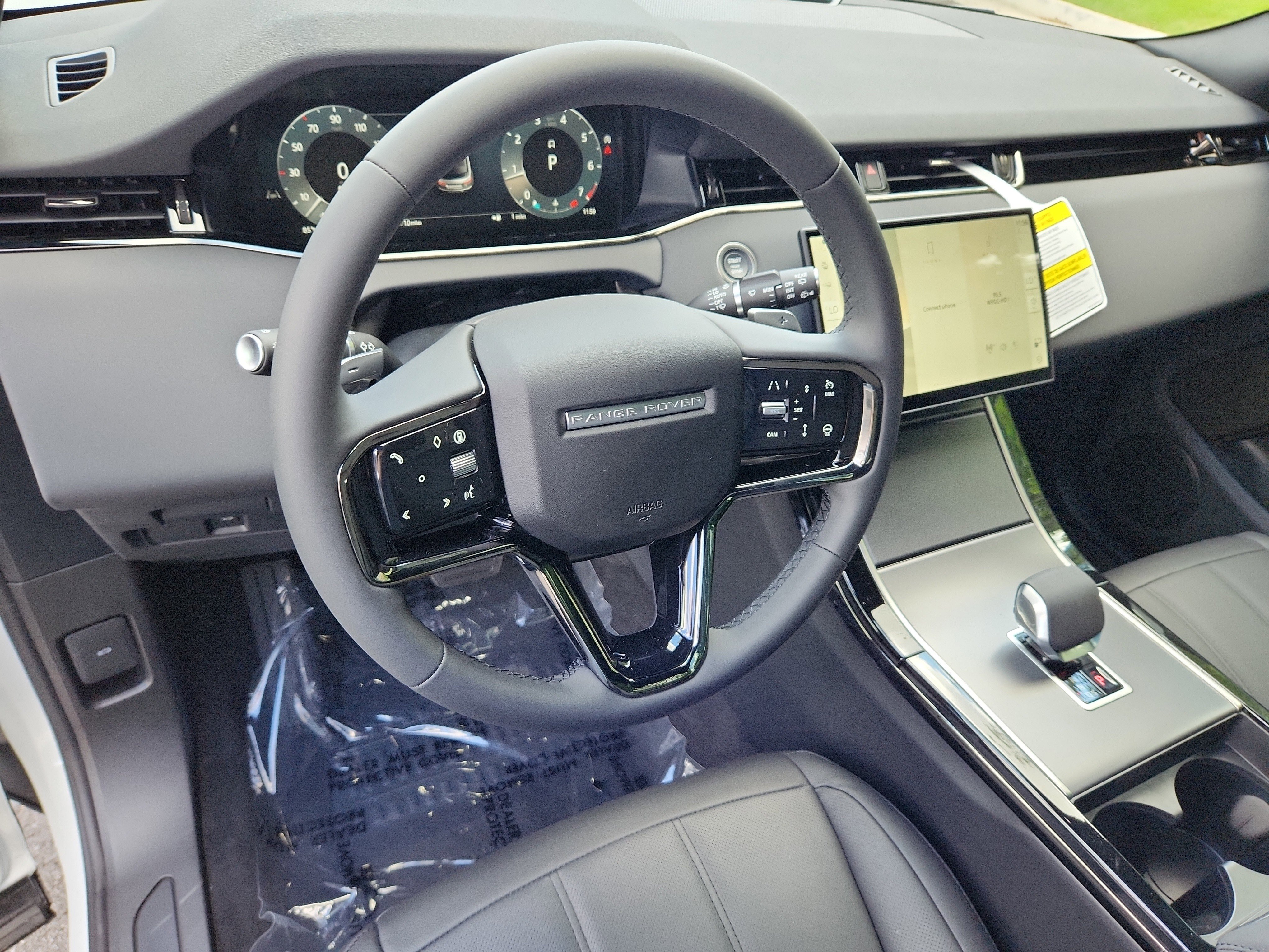 Used 2026 Land Rover Range Rover Evoque S image 15