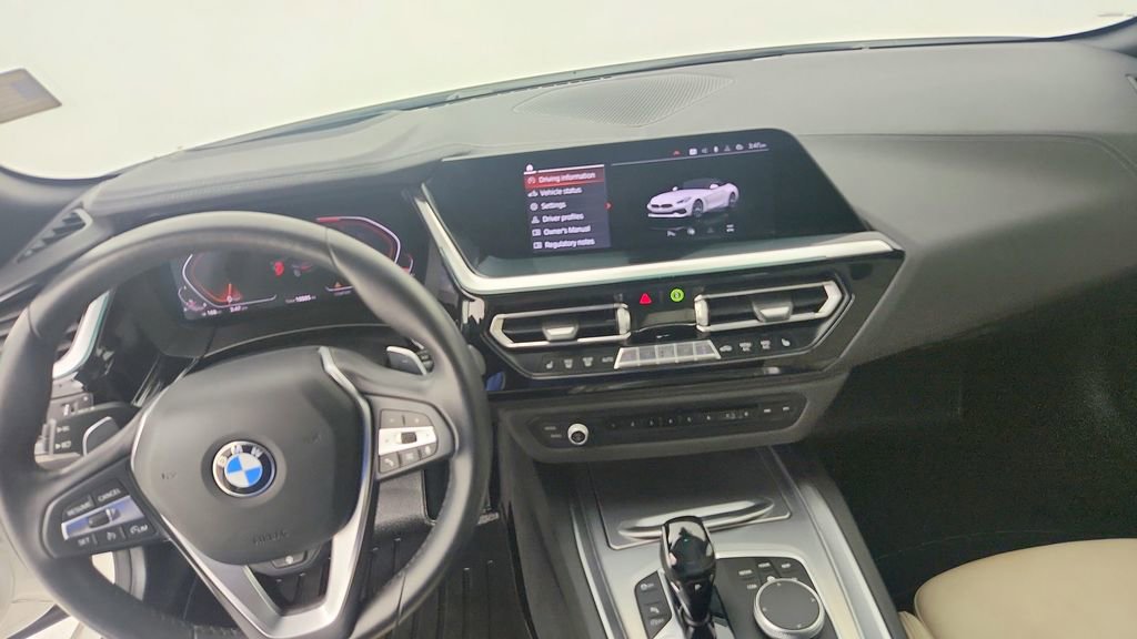 Used 2020 BMW Z4 sDrive30i w/ Executive Package image 22