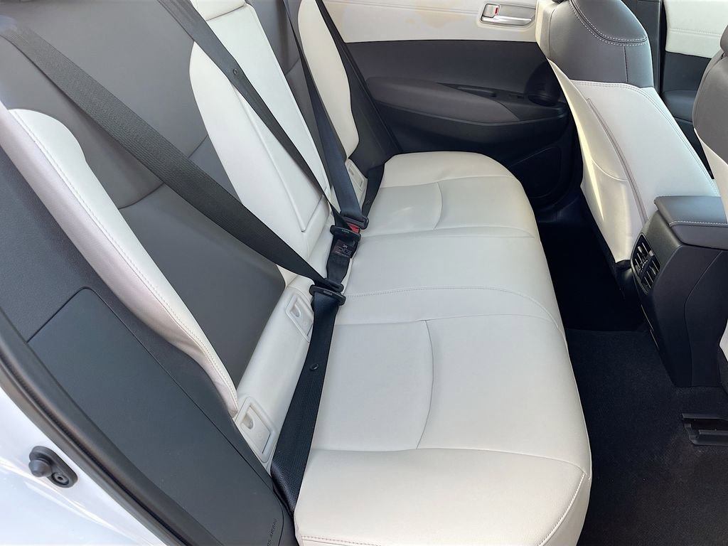 Used 2023 Toyota Corolla Cross XLE w/ Convenience Package AWD/4WD image 29