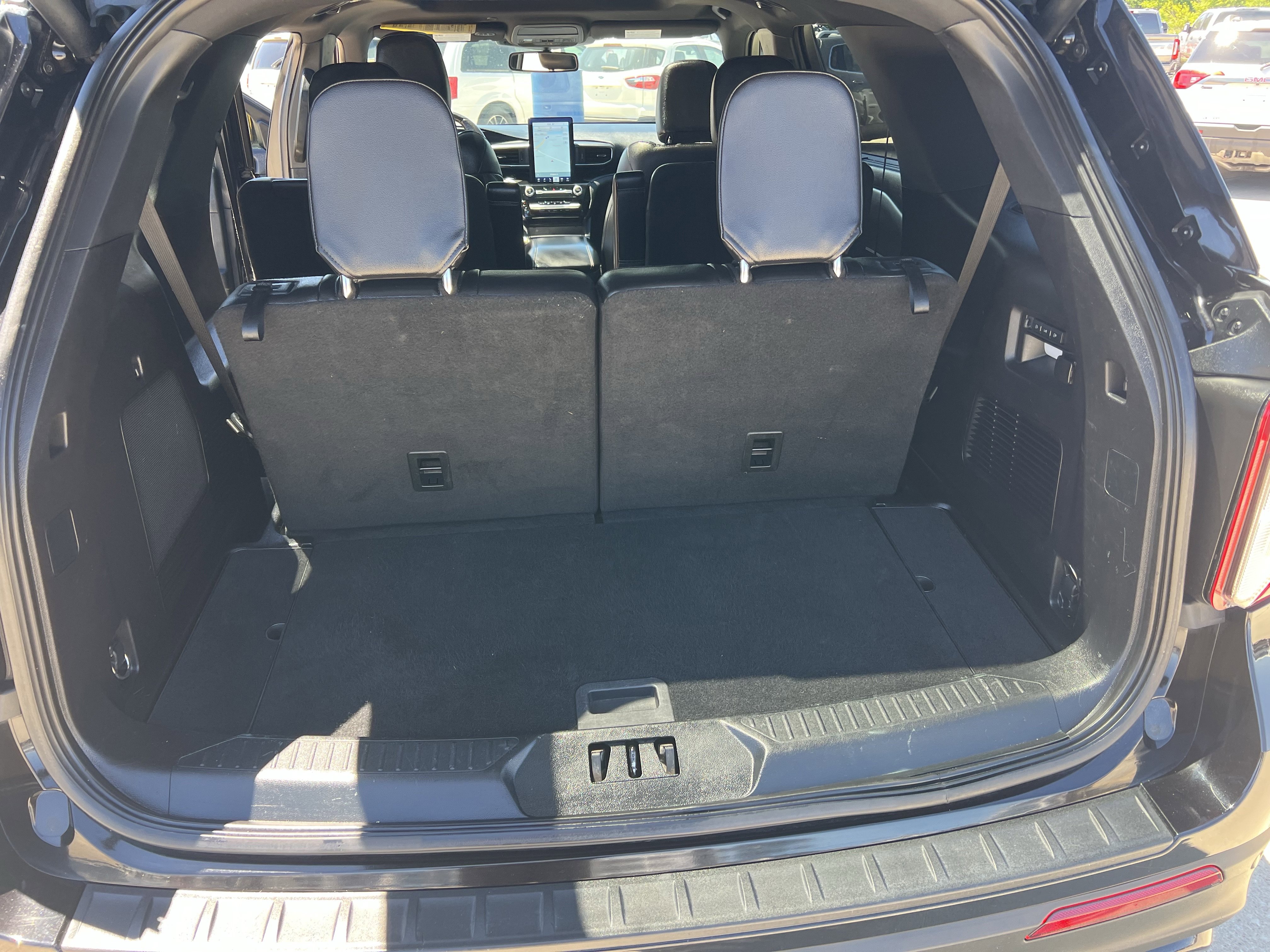 Used 2021 Ford Explorer ST w/ Equipment Group 401A AWD/4WD image 21