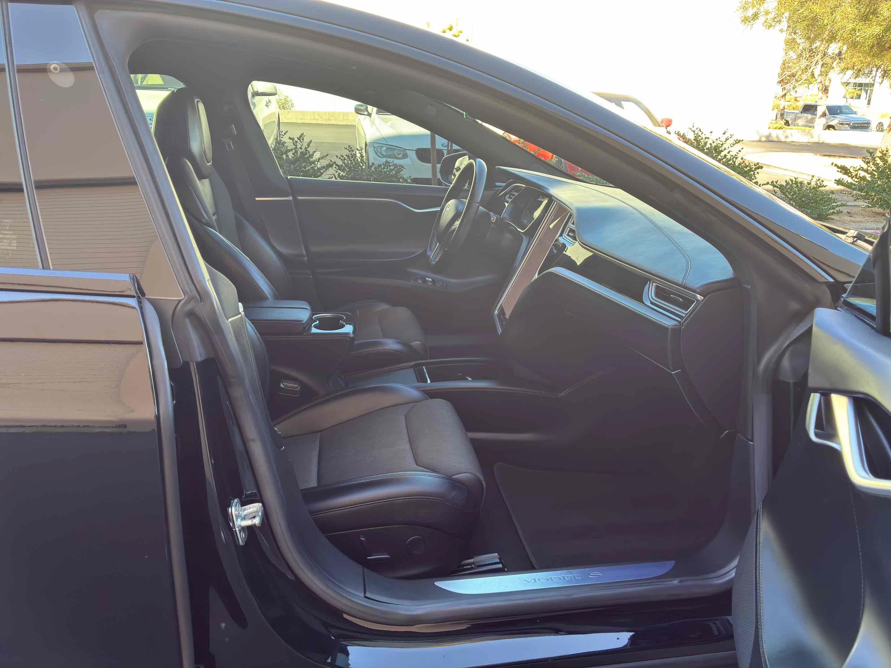 Used 2017 Tesla Model S 75 RWD image 42