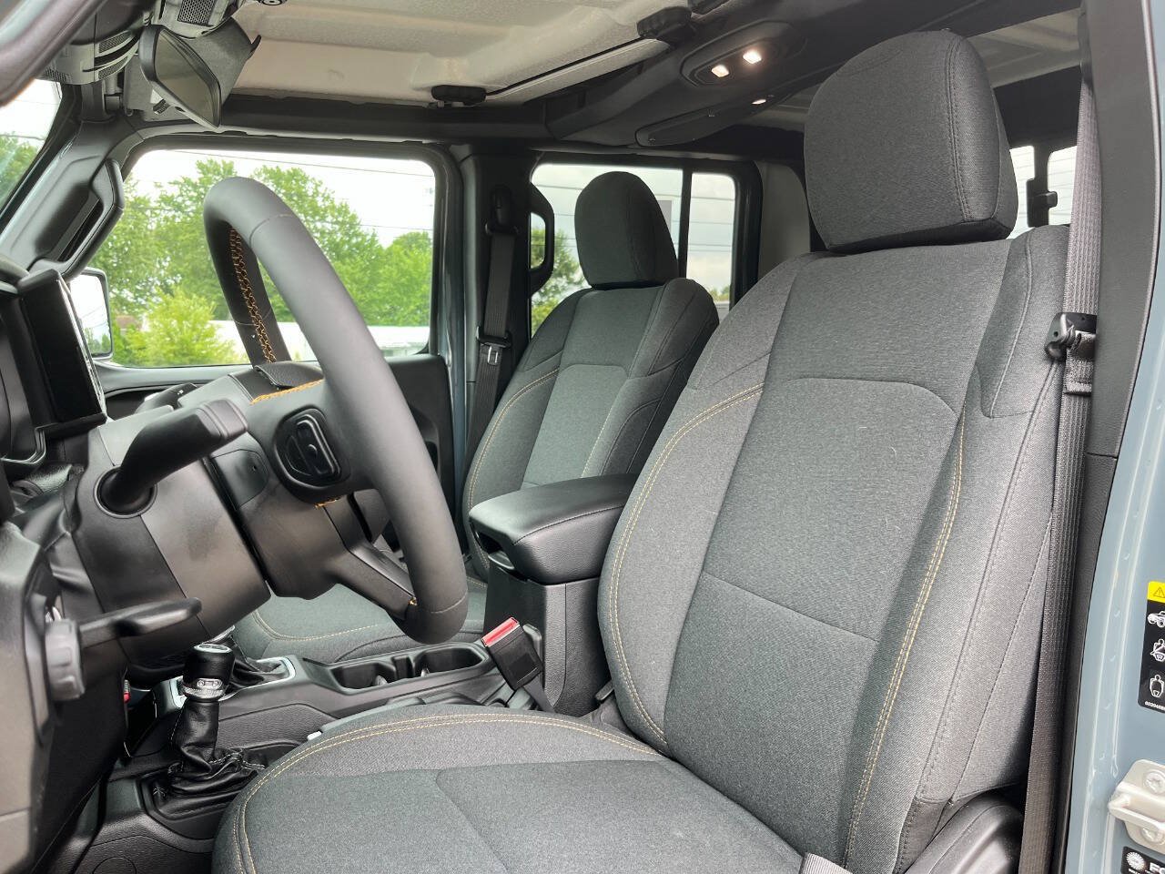Used 2024 Jeep Gladiator Sport AWD/4WD image 26