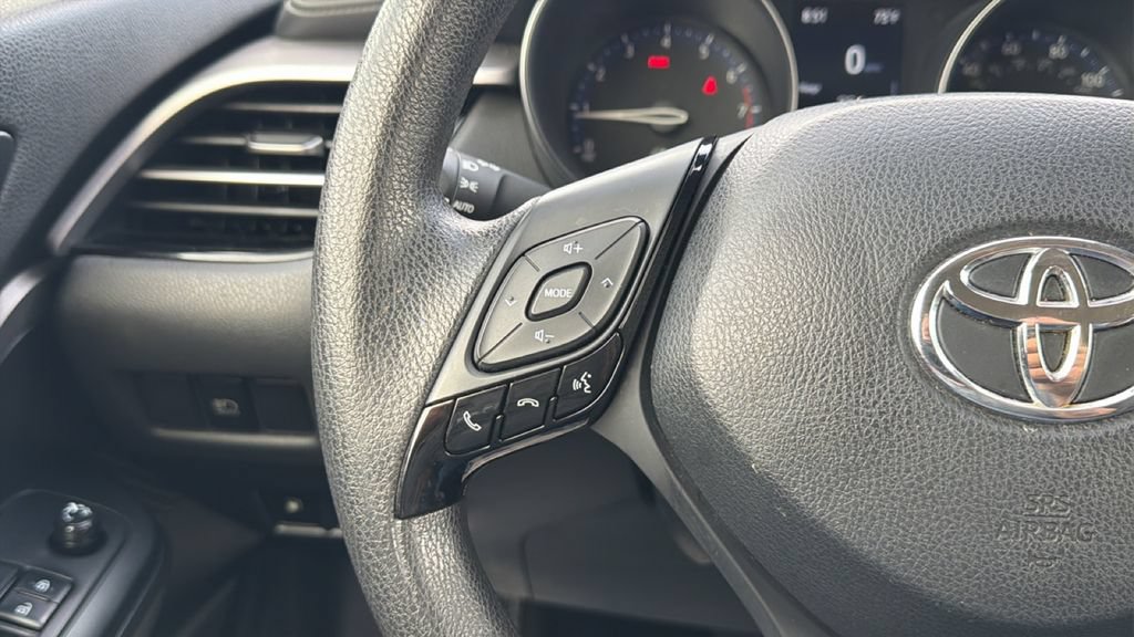 Used 2021 Toyota C-HR LE FWD image 18