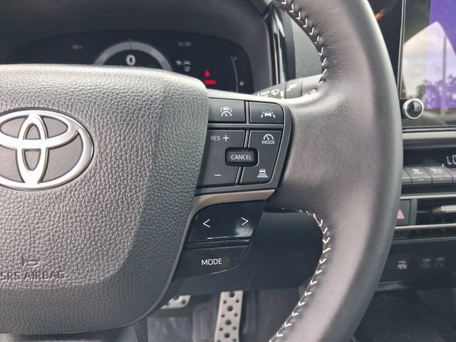 Used 2026 Toyota Camry SE FWD image 18