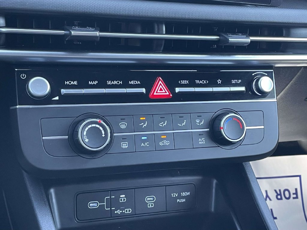 Certified 2025 Hyundai Santa Cruz SE FWD image 26