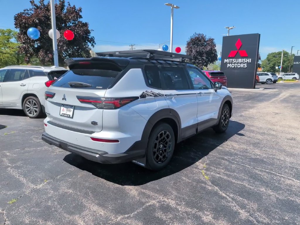 New 2026 Mitsubishi Outlander AWD image 4