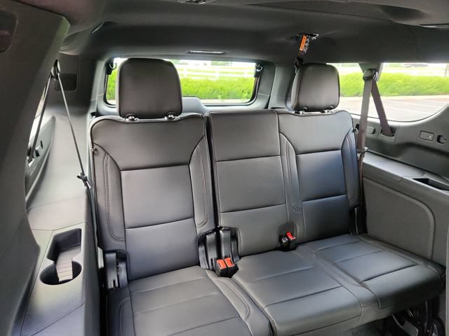 New 2026 Chevrolet Suburban High Country AWD/4WD image 18