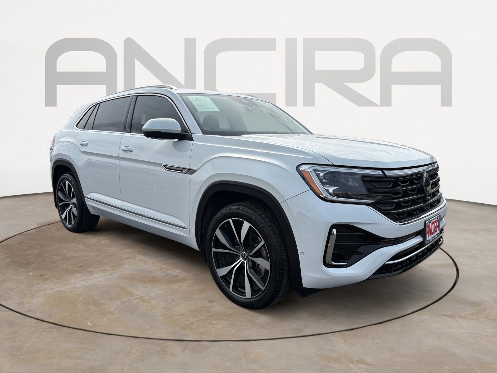 Used 2024 Volkswagen Atlas Cross Sport SEL Premium R-Line AWD/4WD image 4