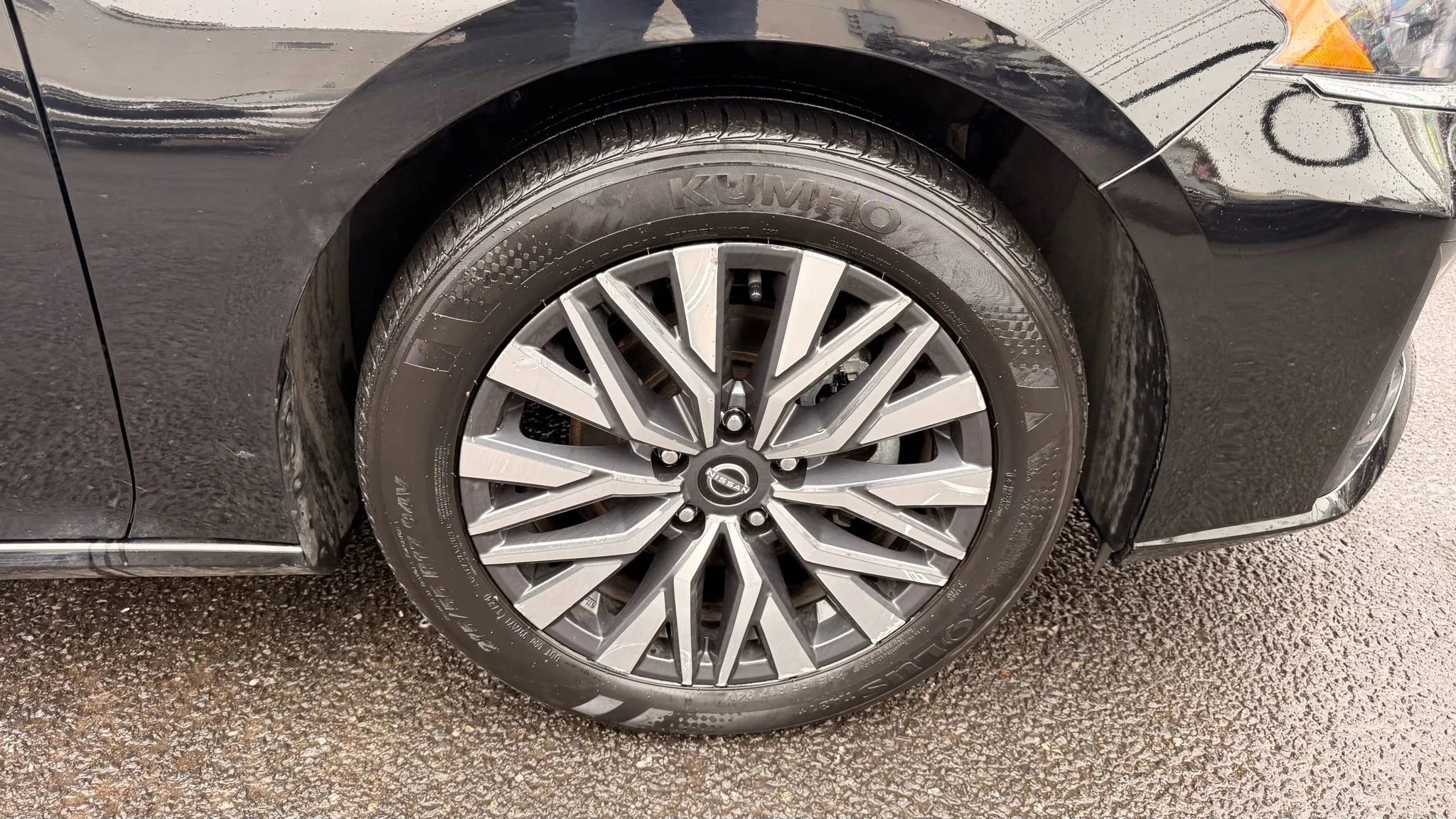 Used 2025 Nissan Altima 2.5 SV image 28