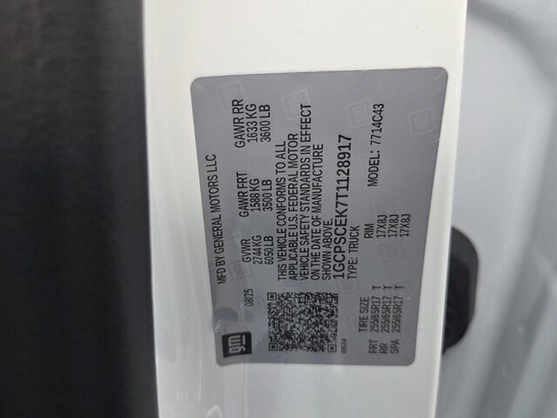 Used 2026 Chevrolet Colorado LT w/ Advanced Trailering Package image 7