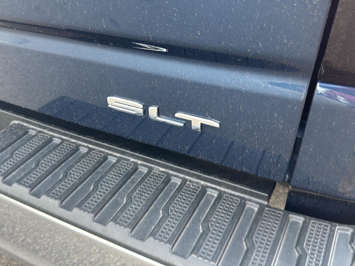 Used 2019 GMC Sierra 1500 SLT w/ SLT Premium Plus Package AWD/4WD image 5