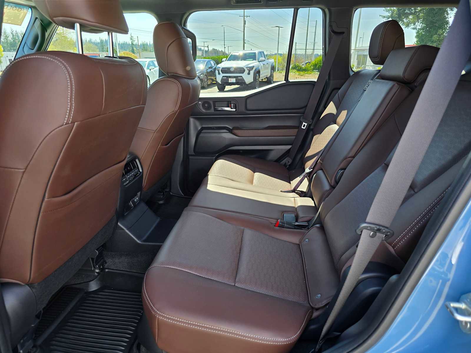 Used 2025 Toyota Land Cruiser w/ Premium Package image 17