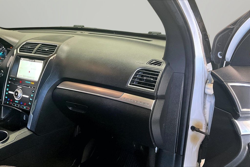 Used 2018 Ford Explorer Sport AWD/4WD image 27