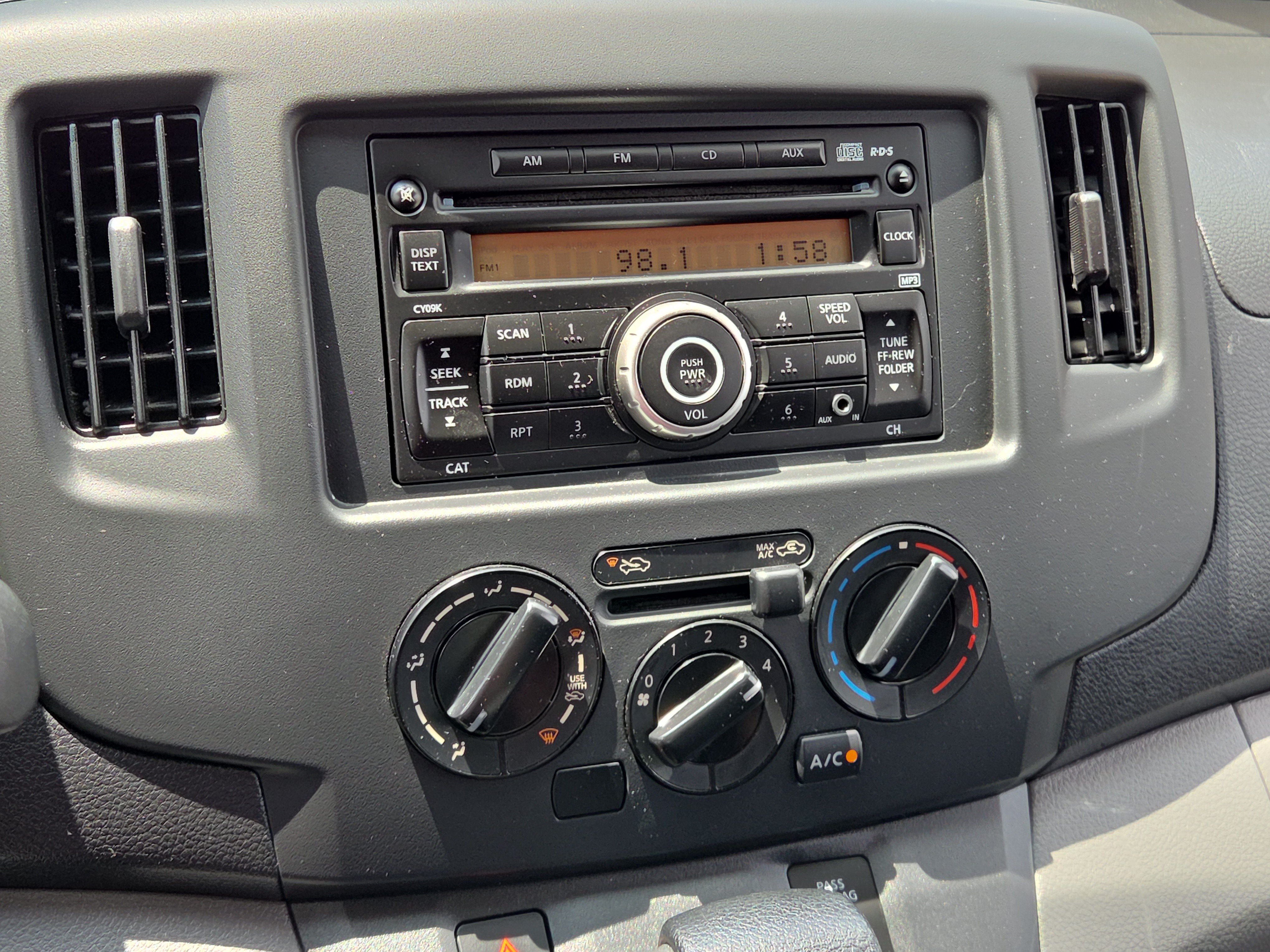 Used 2015 Chevrolet City Express LS FWD image 29