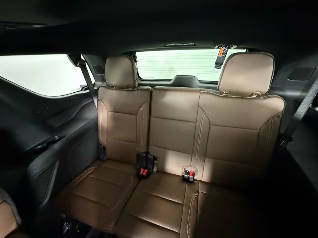 New 2026 Chevrolet Tahoe High Country w/ LPO, Illumination Package image 32