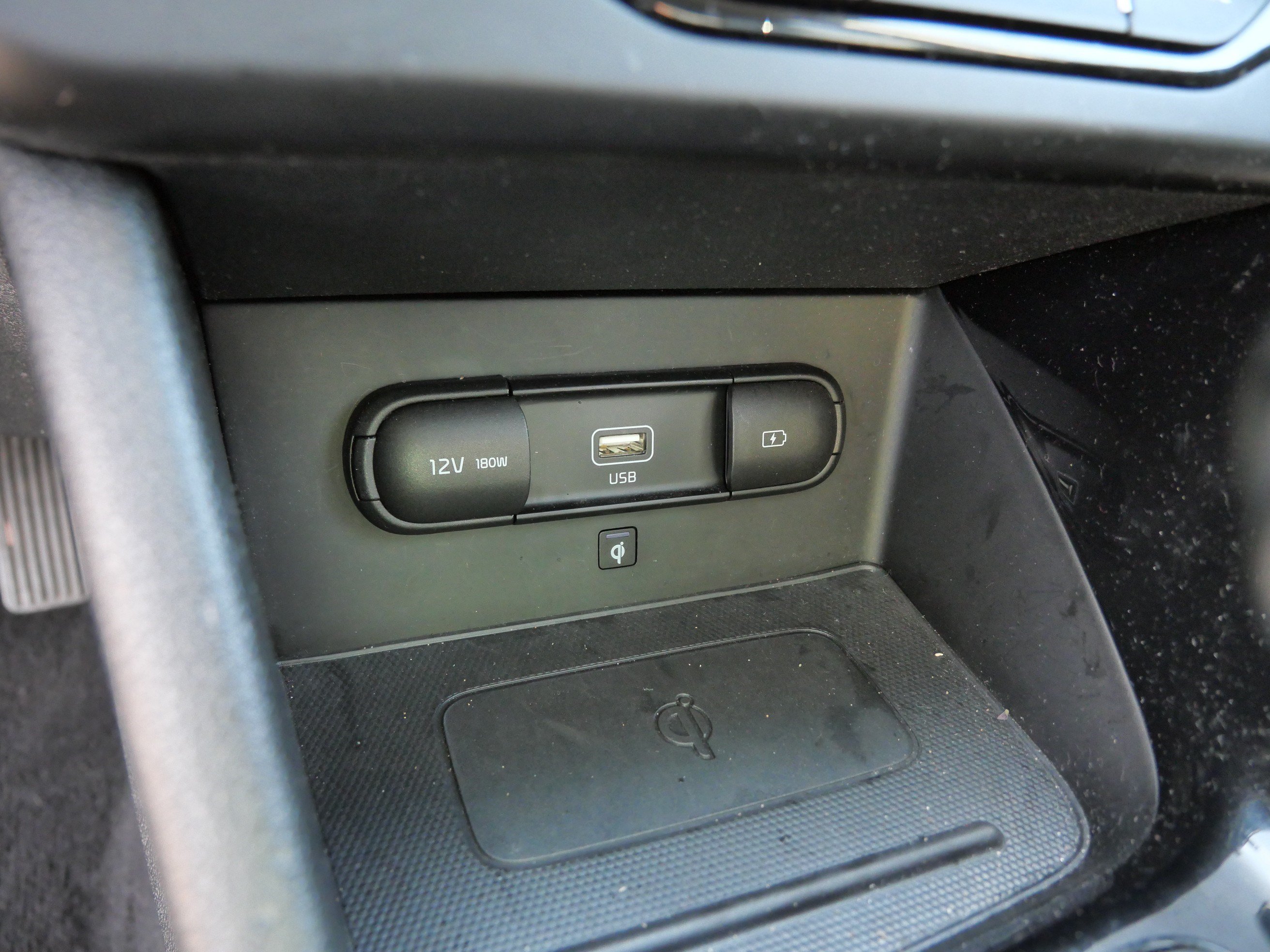 Used 2022 Kia Niro Touring Special Edition FWD image 31