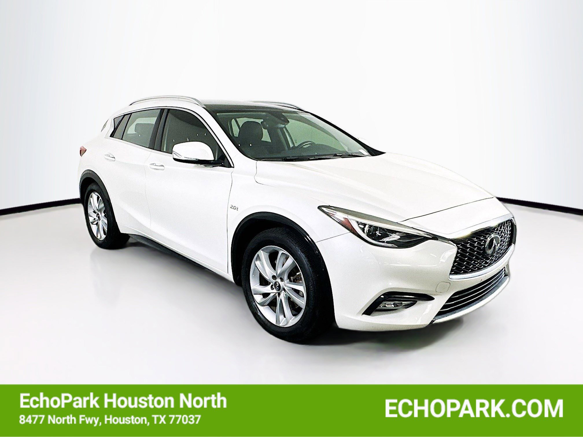 Used 2018 INFINITI QX30 FWD image 1
