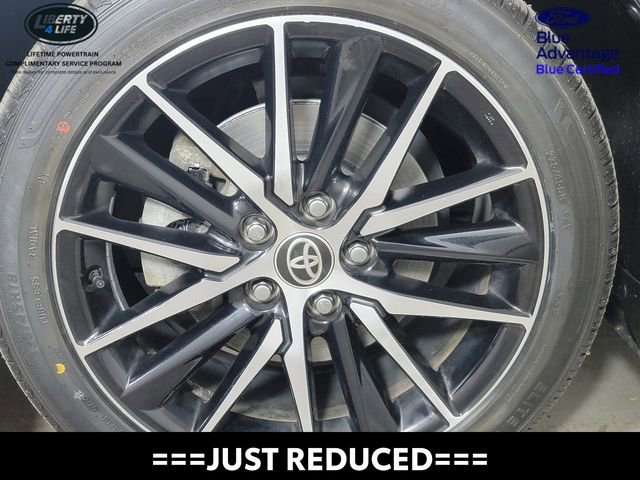 Used 2024 Toyota Camry SE w/ Convenience Package FWD image 10