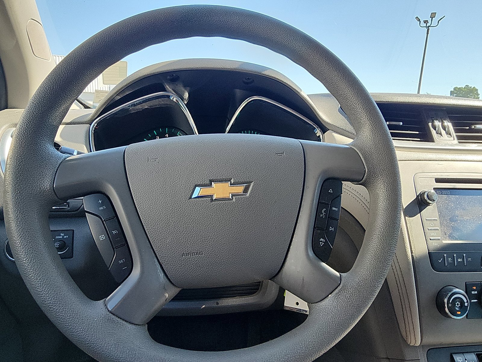Used 2015 Chevrolet Traverse LS FWD image 12