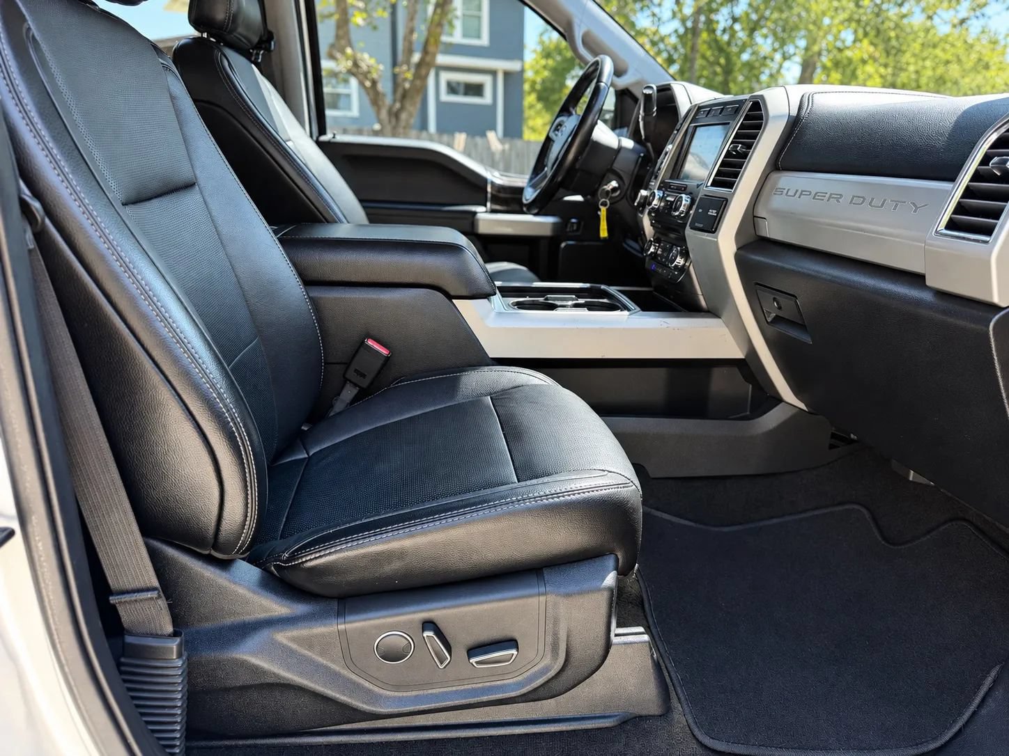 Used 2017 Ford F250 Lariat w/ Lariat Value Package AWD/4WD image 12