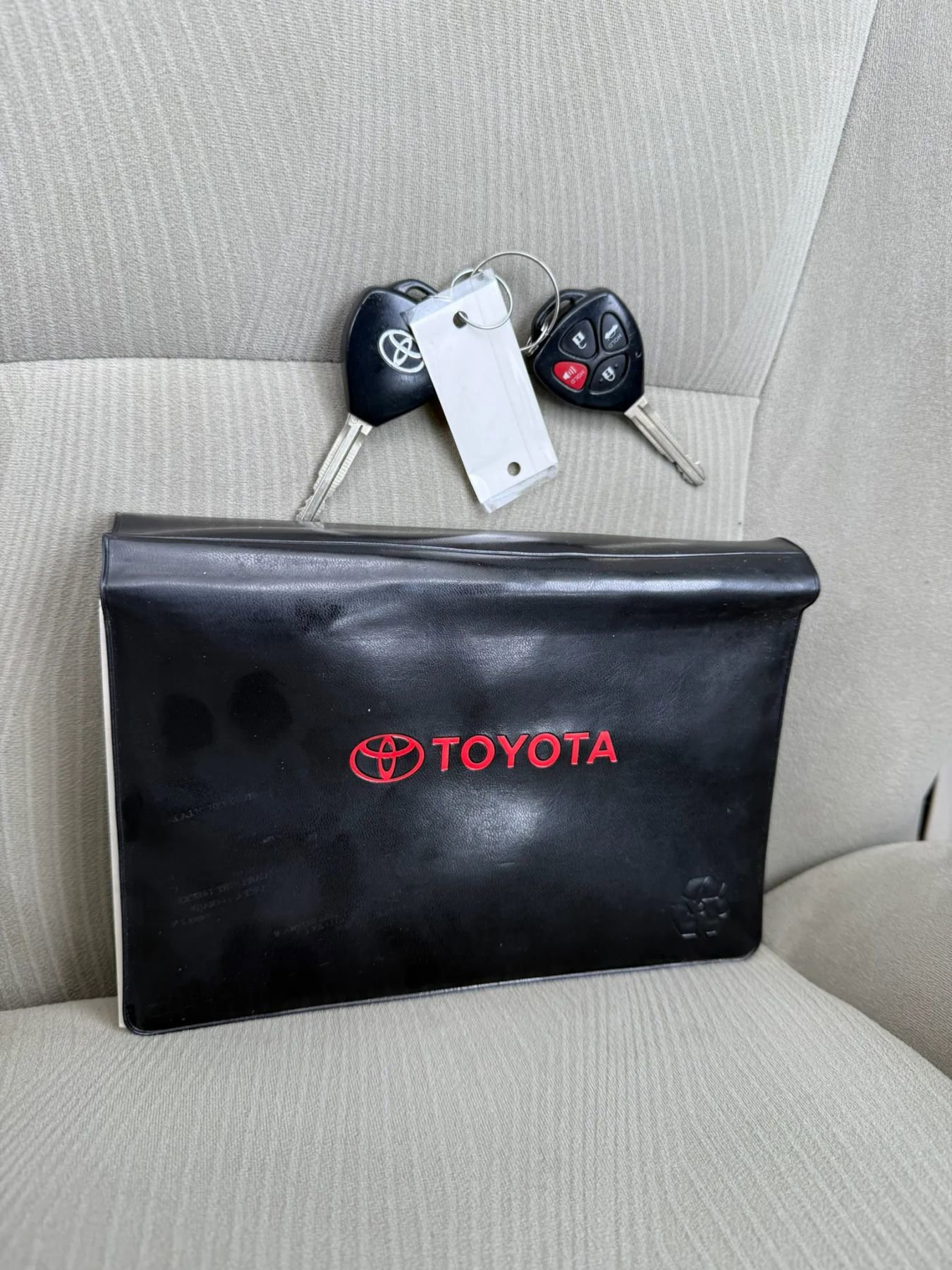 Used 2013 Toyota Corolla LE FWD image 32