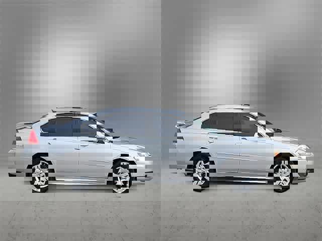 Used 2011 Chevrolet Impala LT w/ Luxury Edition Package image 9