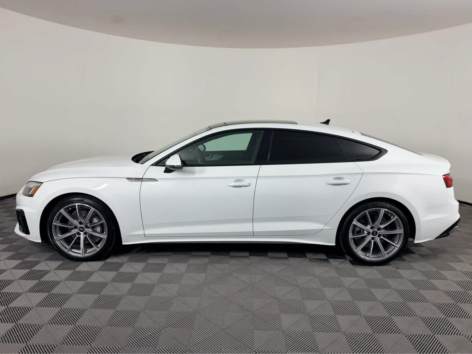 Used 2025 Audi A5 2.0T Premium Plus AWD/4WD image 6