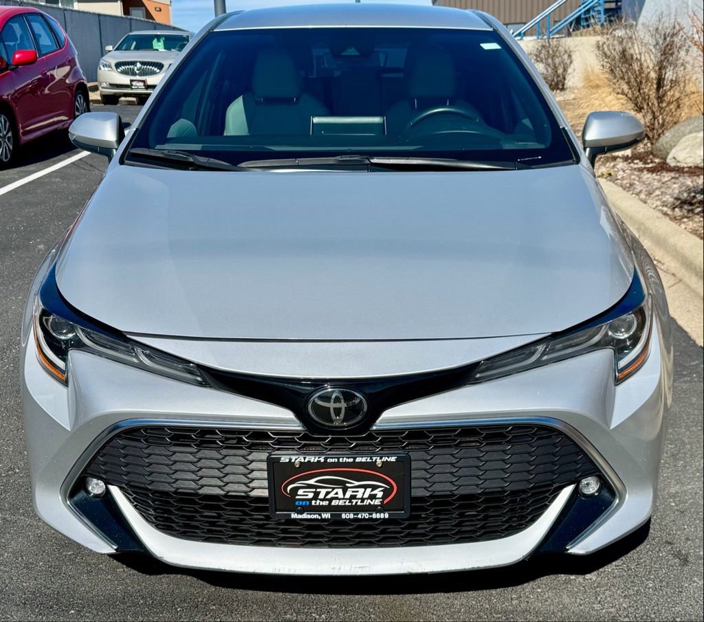 Used 2022 Toyota Corolla XSE FWD image 3