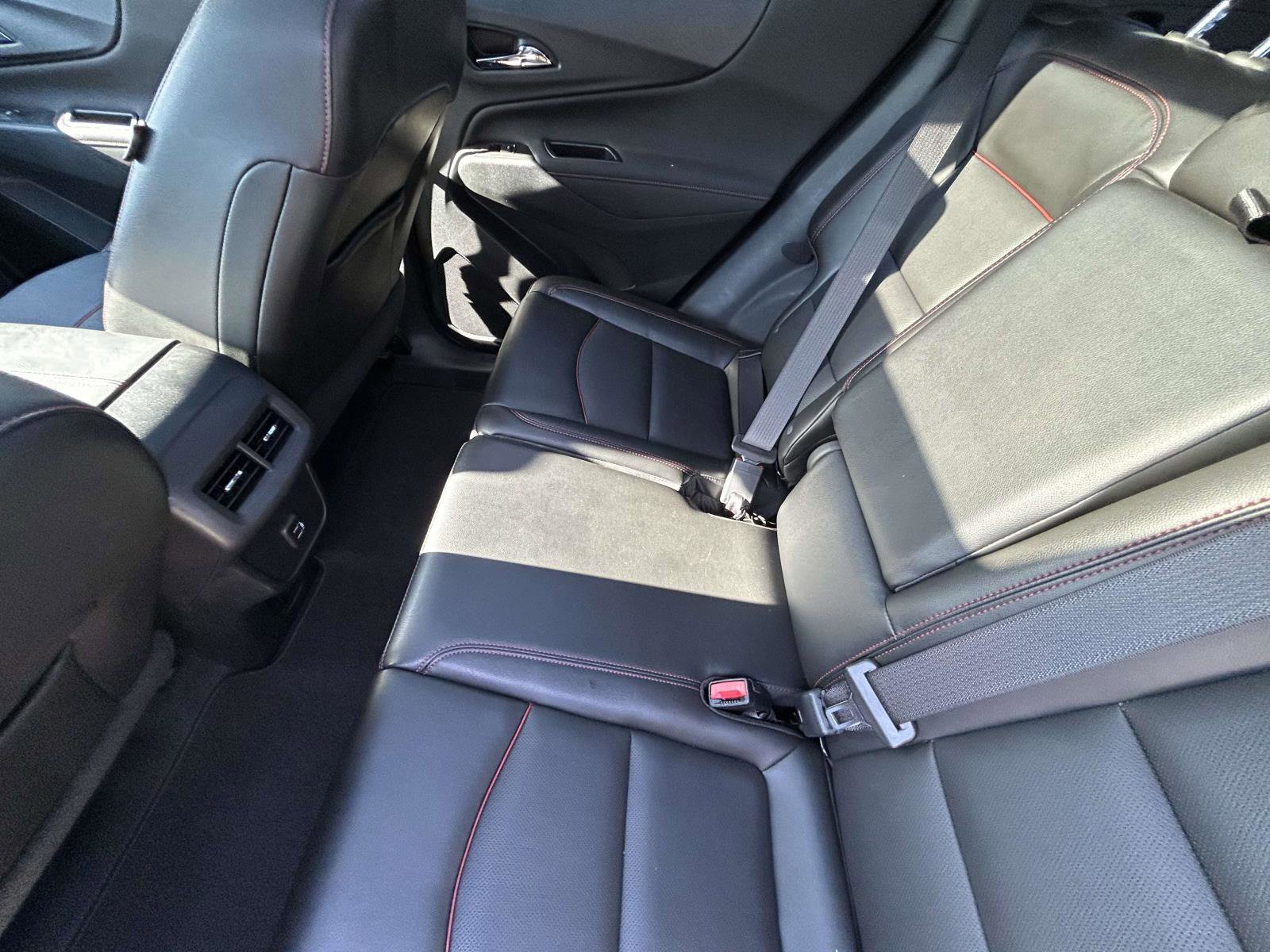 Used 2022 Chevrolet Equinox RS w/ RS Leather Package image 12