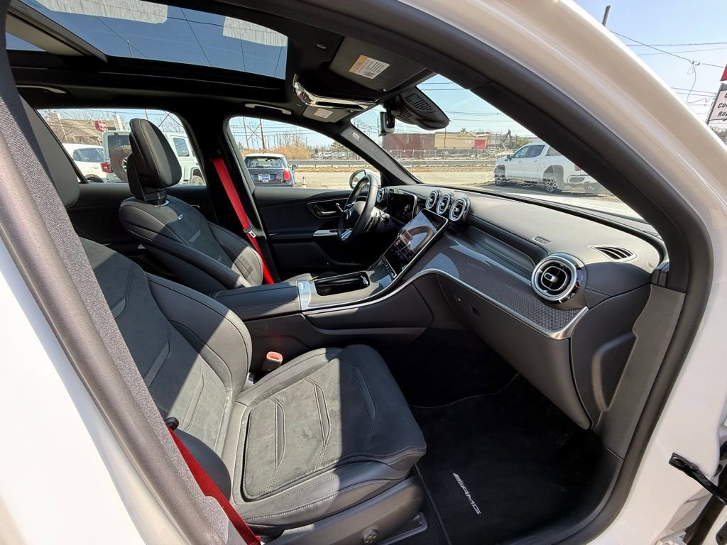 Used 2025 Mercedes-Benz GLC 63 AMG S image 34