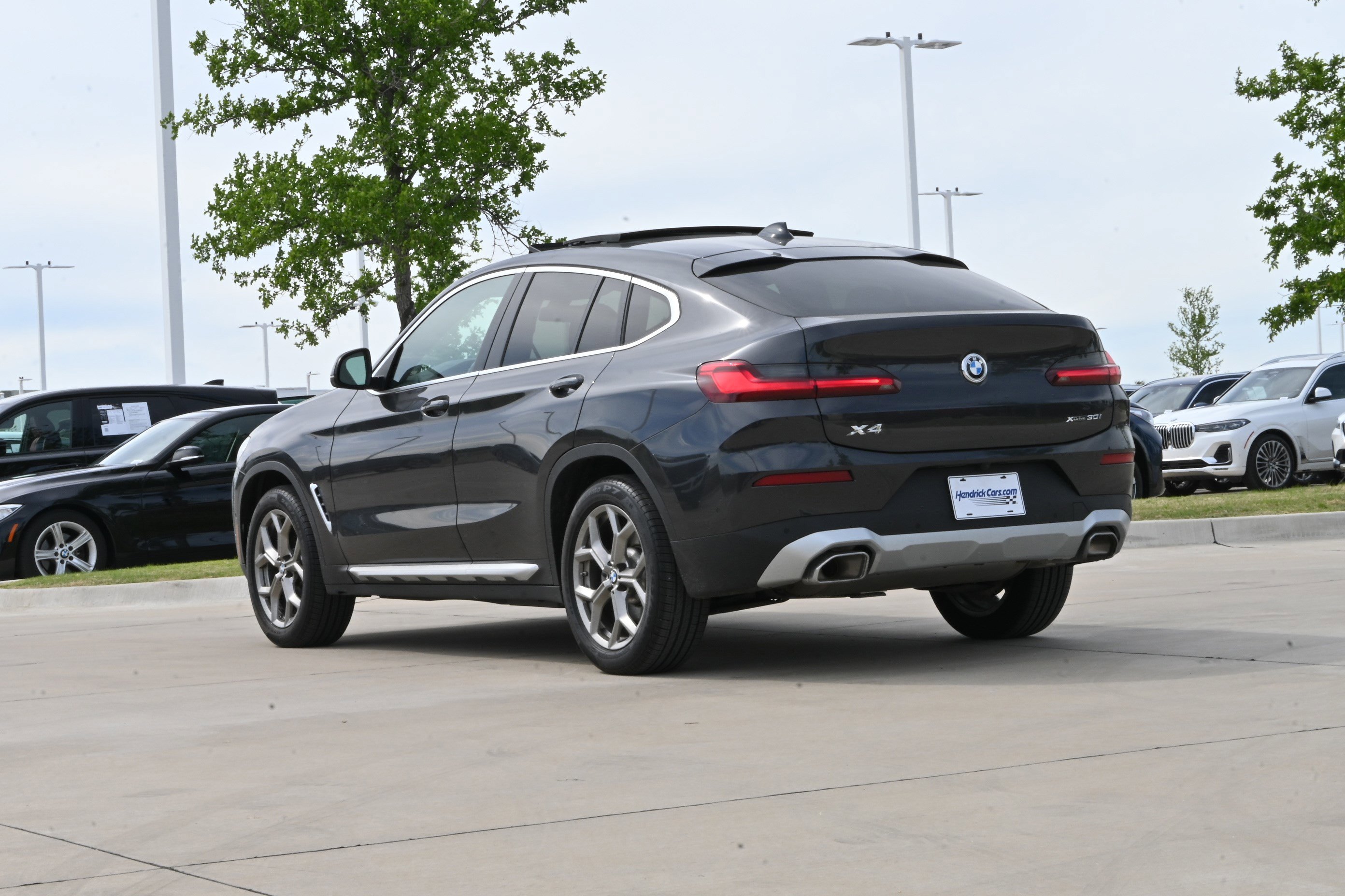 Certified 2025 BMW X4 xDrive30i w/ Premium Package image 7