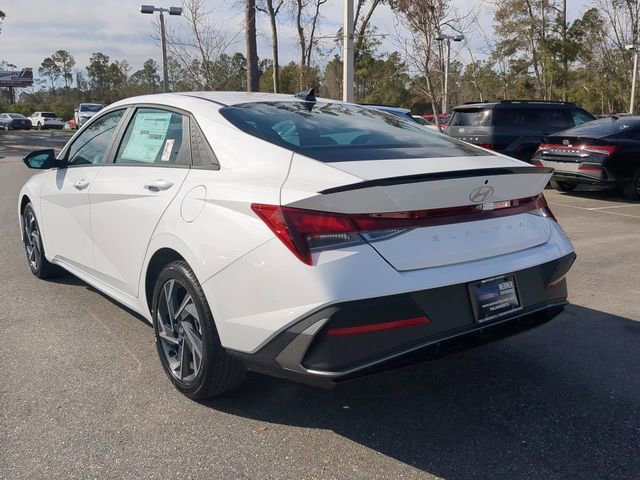 New 2025 Hyundai Elantra Sport FWD image 7